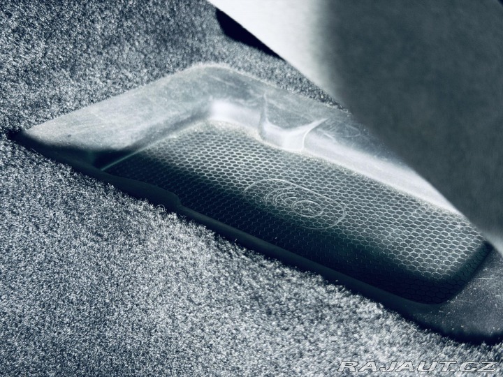 Ferrari Roma FULL CARBON MAX VÝB ZÁRUK 2021