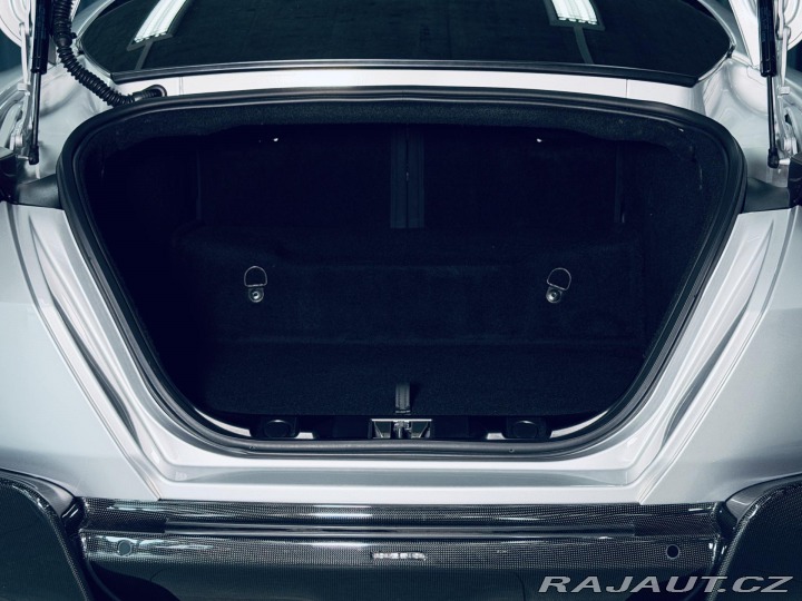 Ferrari Roma FULL CARBON MAX VÝB ZÁRUK 2021
