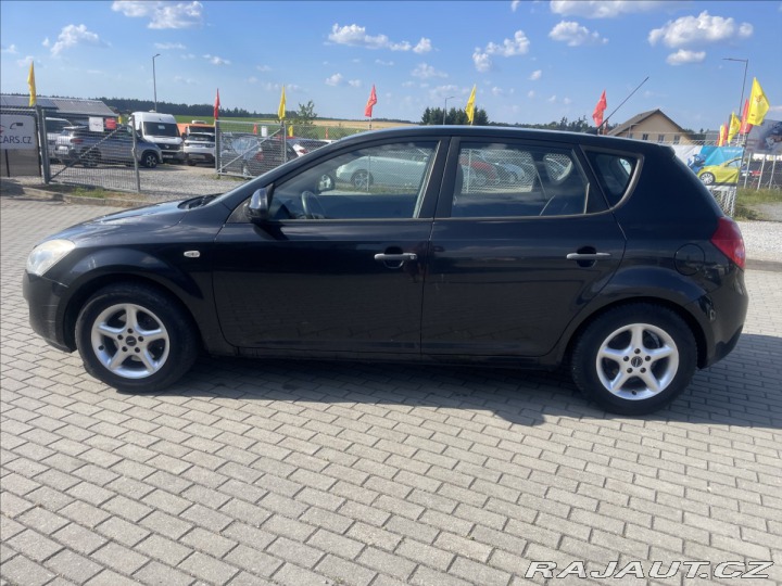 Kia Ceed 1,4 CVVT 80kW Tažné nová 2007