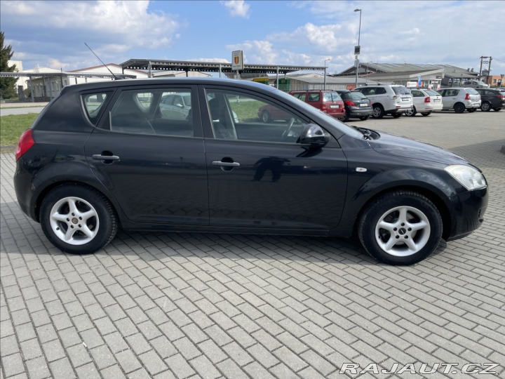 Kia Ceed 1,4 CVVT 80kW Tažné nová 2007