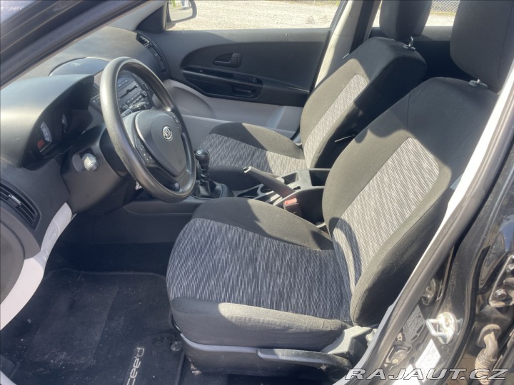 Kia Ceed 1,4 CVVT 80kW Tažné nová 2007