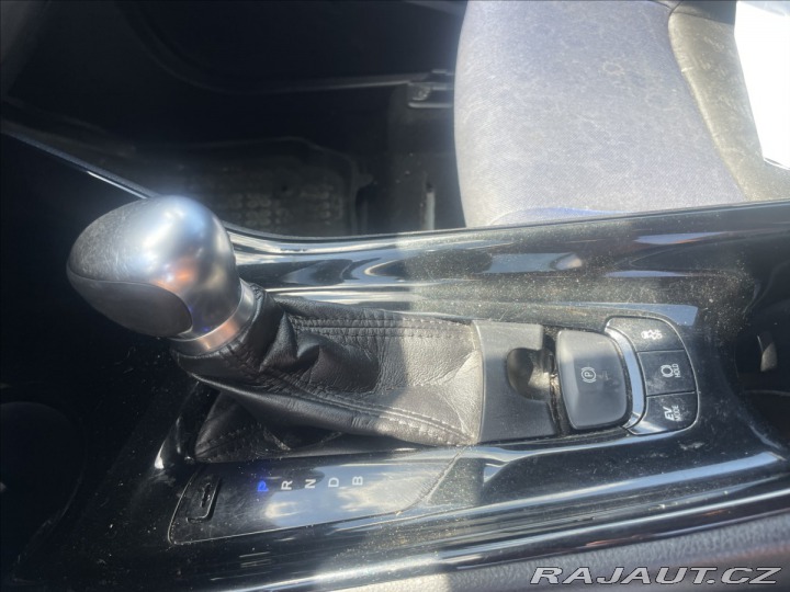 Toyota C-HR 1,8 i 72kw Hybrid e-CVT 2017