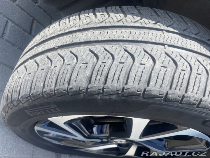 Toyota C-HR 1,8 i 73kw Hybrid e-CVT 2017