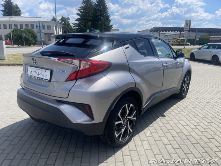 Toyota C-HR 1,8 i 72kw Hybrid e-CVT 2017
