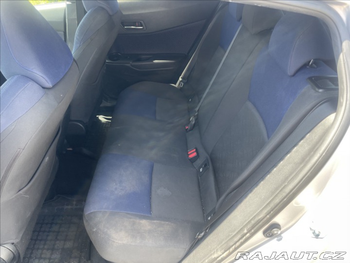 Toyota C-HR 1,8 i 73kw Hybrid e-CVT 2017