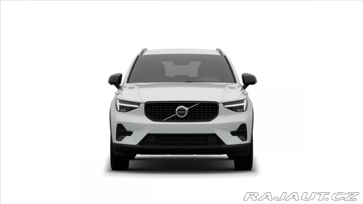 Volvo XC40 2,0 B3  Plus 2026