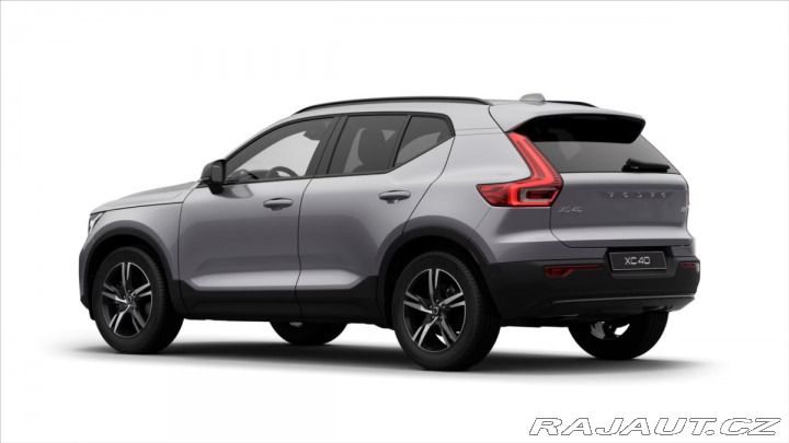 Volvo XC40 2,0 B3  Plus 2026