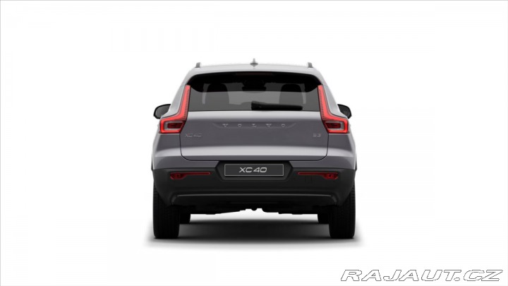 Volvo XC40 2,0 B3  Plus 2026