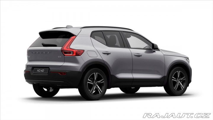 Volvo XC40 2,0 B3  Plus 2026