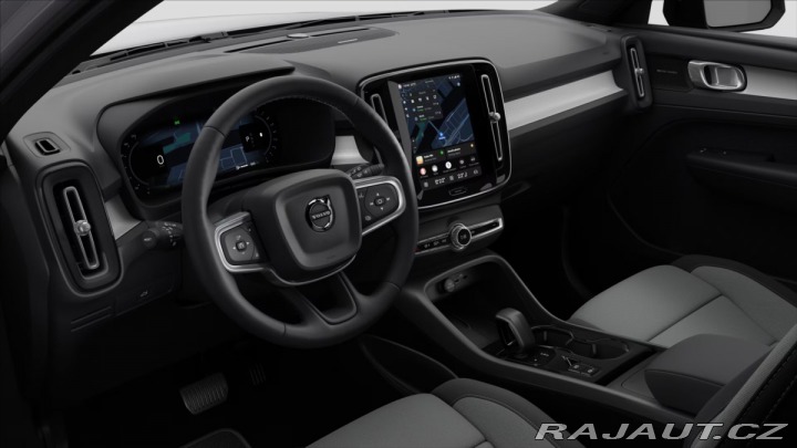 Volvo XC40 2,0 B3  Plus 2026