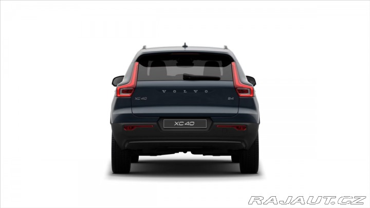 Volvo XC40 2,0 B4  Plus 2026