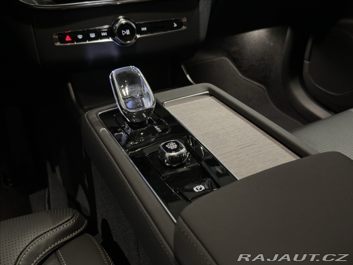 Volvo XC90 2,0 T8 Plus Bright 2026