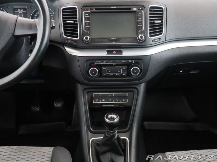 Volkswagen Sharan 2.0,TDI,103kW,Manuál,Tažn 2010