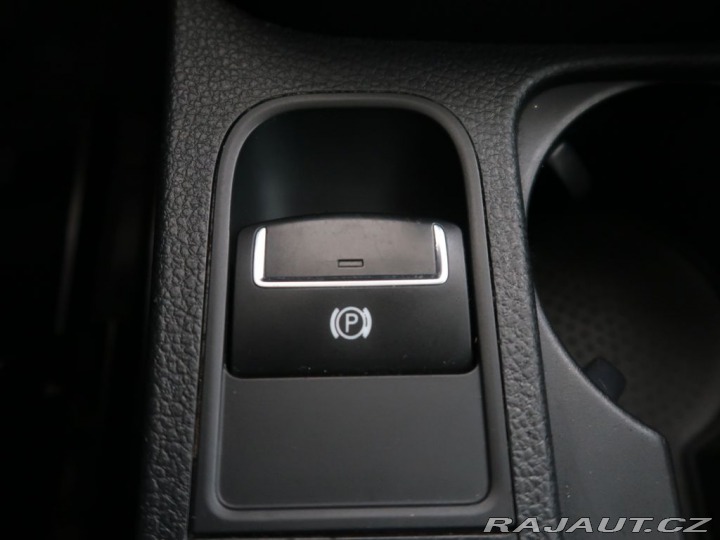 Volkswagen Sharan 2.0,TDI,103kW,Manuál,Tažn 2010