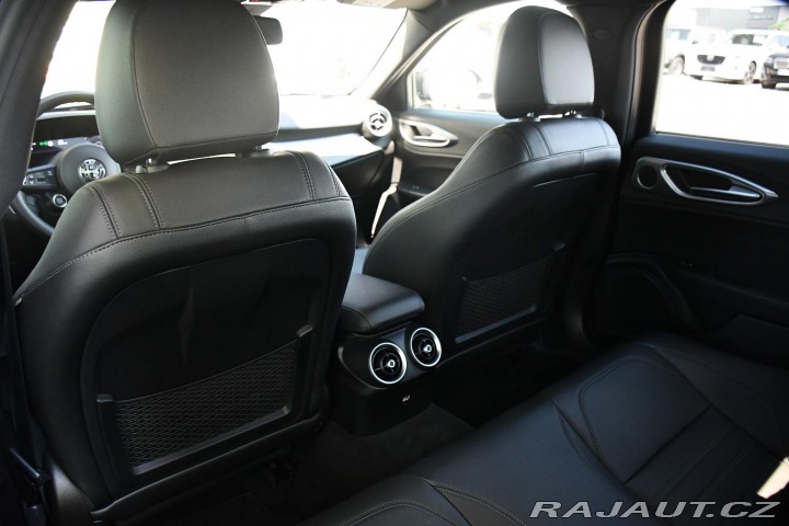 Alfa Romeo Giulia 2,0 VELOCE 16V 206kW AT8- 2024