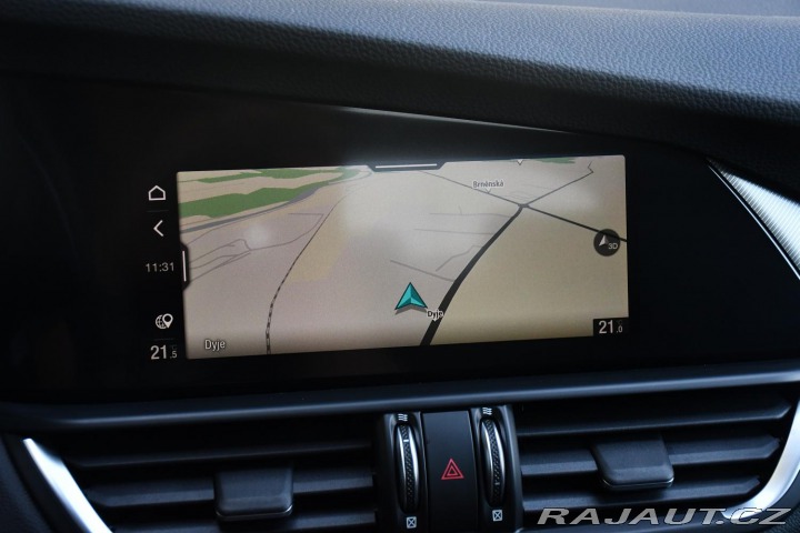 Alfa Romeo Giulia 2,0 VELOCE 16V 206kW AT8- 2024