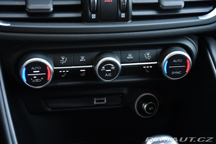 Alfa Romeo Giulia 2,0 VELOCE 16V 206kW AT8- 2024