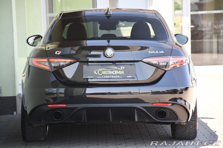 Alfa Romeo Giulia 2,0 VELOCE 16V 206kW AT8- 2024