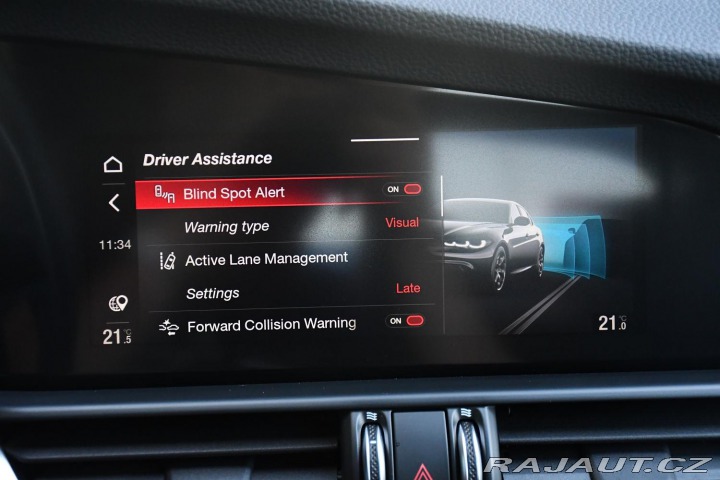 Alfa Romeo Giulia 2,0 VELOCE 16V 206kW AT8- 2024