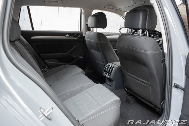 Volkswagen Passat TDI 110kW BUSINESS*2xPNEU 2022