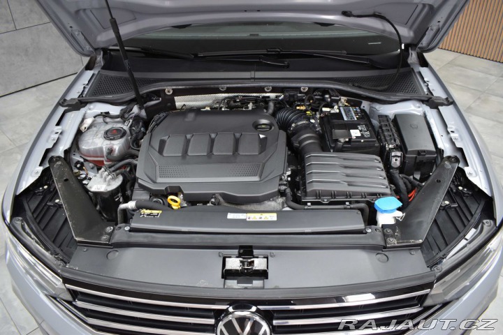 Volkswagen Passat TDI 110kW BUSINESS*2xPNEU 2022