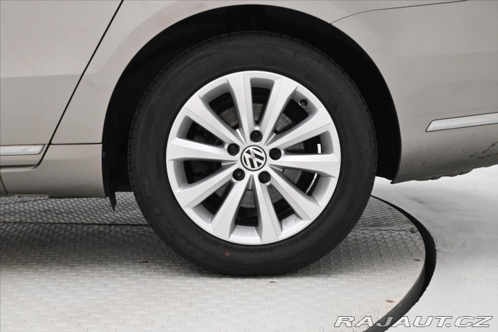 Volkswagen Passat 2,0 TDI 103kW Business Ed 2014