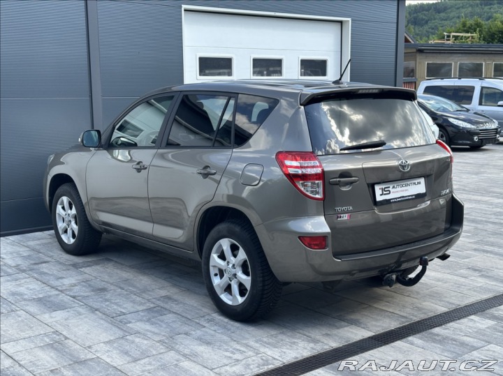 Toyota RAV4 2,0 158PS  Life A/T 4x4 2010