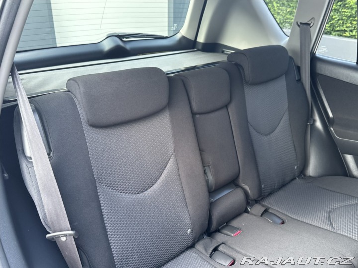 Toyota RAV4 2,0 158PS  Life A/T 4x4 2010