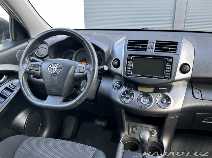Toyota RAV4 2,0 158PS  Life A/T 4x4 2010