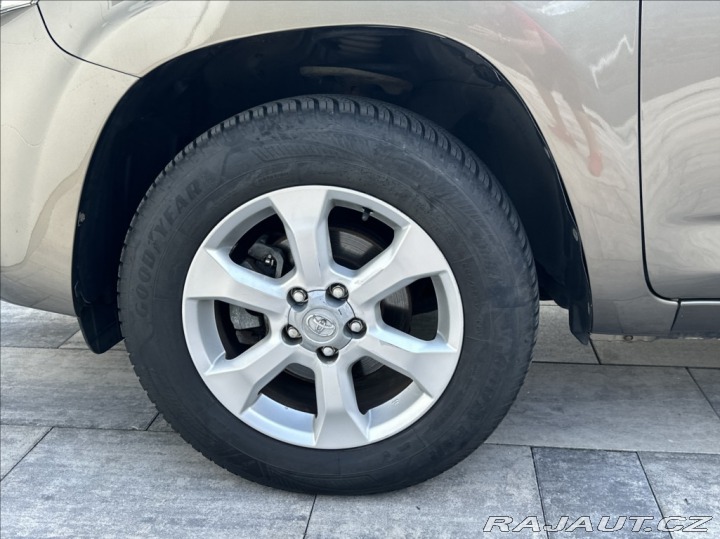 Toyota RAV4 2,0 158PS  Life A/T 4x4 2010