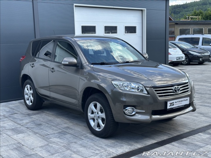 Toyota RAV4 2,0 158PS  Life A/T 4x4 2010