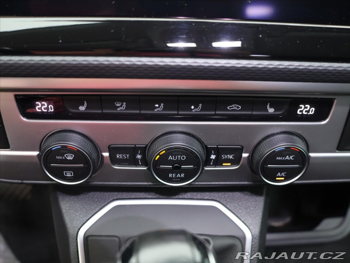 Volkswagen Multivan 2.0 TDI 150kW L 7-Míst DP 2021