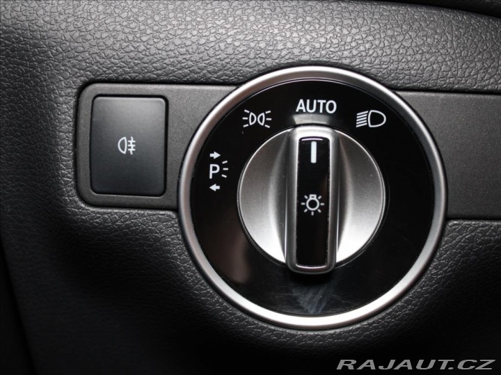 Mercedes-Benz GLA 2,0 250 4M AMG paket Kam. 2015