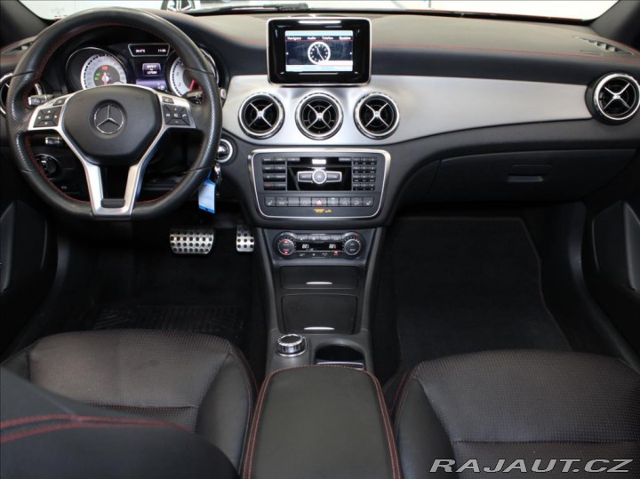 Mercedes-Benz GLA 2,0 250 4M AMG paket Kam. 2015