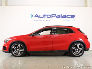 Mercedes-Benz GLA 2,0 250 4M AMG paket Kam. 2015