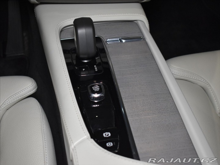 Volvo XC90 2,0 B5 AWD PLUS 2023