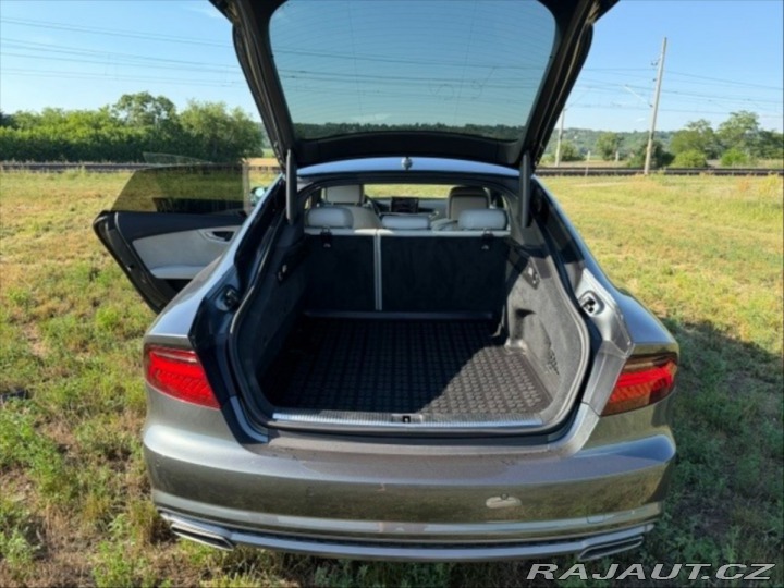 Audi A7 3,0   Tdi quattro s troni 1800