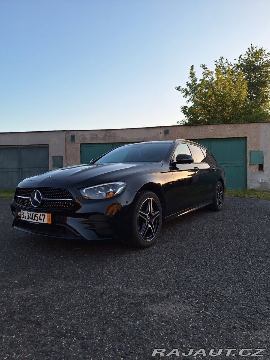 Mercedes-Benz E 2,0   D 300de AMG packet 2021