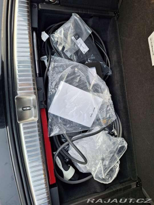 Mercedes-Benz E 2,0   D 300de AMG packet 2021