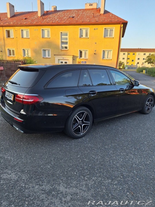 Mercedes-Benz E 2,0   D 300de AMG packet 2021
