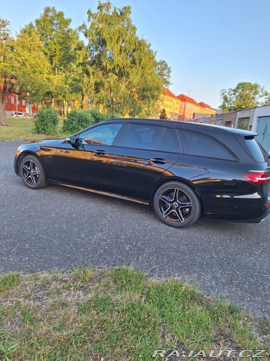 Mercedes-Benz E 2,0   D 300de AMG packet 2021