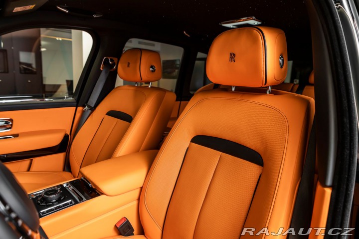 Rolls Royce Cullinan Black Badge 2023