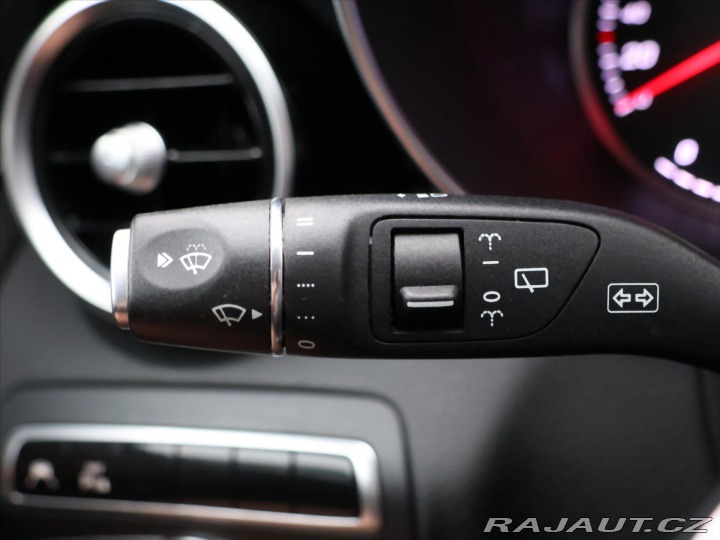 Mercedes-Benz C 2,1 220d 125kW Aut. LED 2015