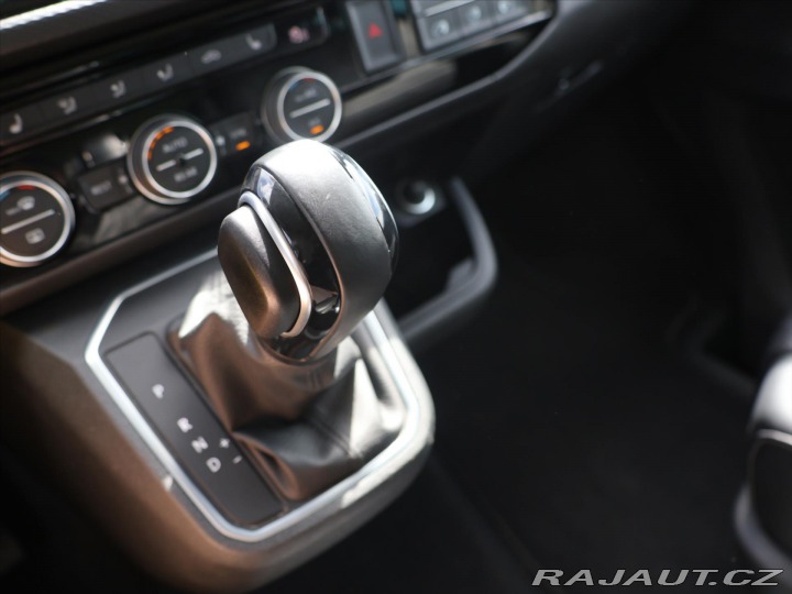 Volkswagen Multivan 2,0 TDI 150kW DSG Generat 2022