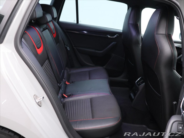 Škoda Octavia 2,0 TDI 135kW DSG RS CZ M 2015
