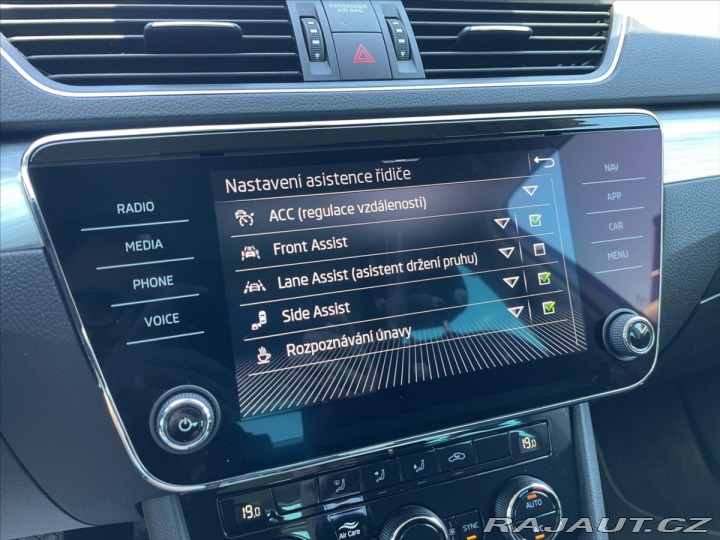 Škoda Superb 2,0 TDi DSG*LED*Virtuál*N 2022