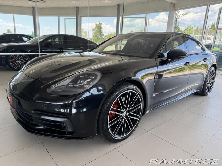 Porsche Panamera 4S 324kW*Chrono*Dověry*Pa 2018
