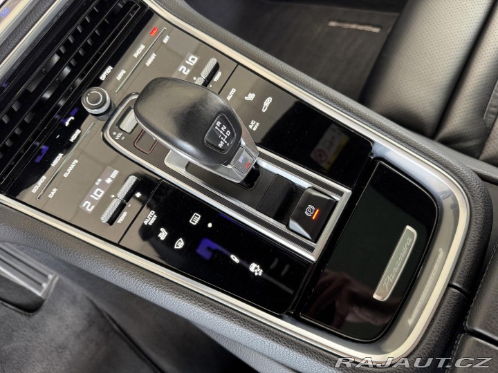 Porsche Panamera 4S 324kW*Chrono*REZERVACE 2018