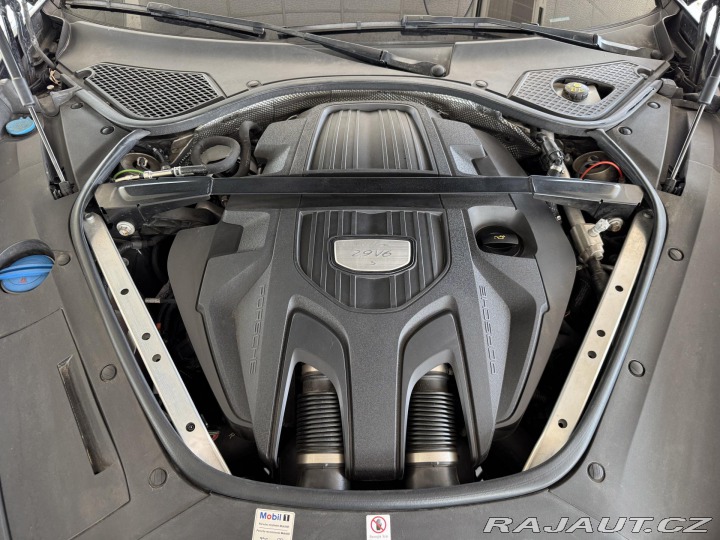 Porsche Panamera 4S 324kW*Chrono*REZERVACE 2018