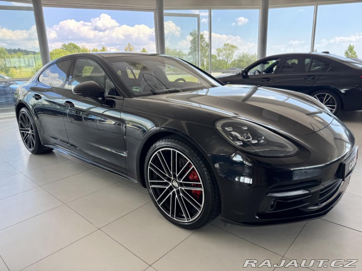 Porsche Panamera 4S 324kW*Chrono*Dověry*Pa 2018